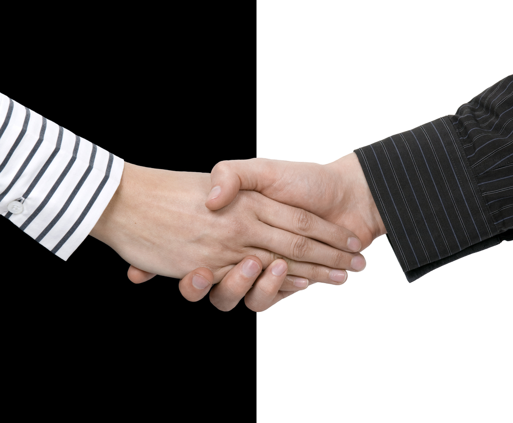 shutterstock_50872018_Handshake